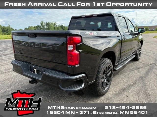 Used 2023 Black Chevrolet Custom image 8