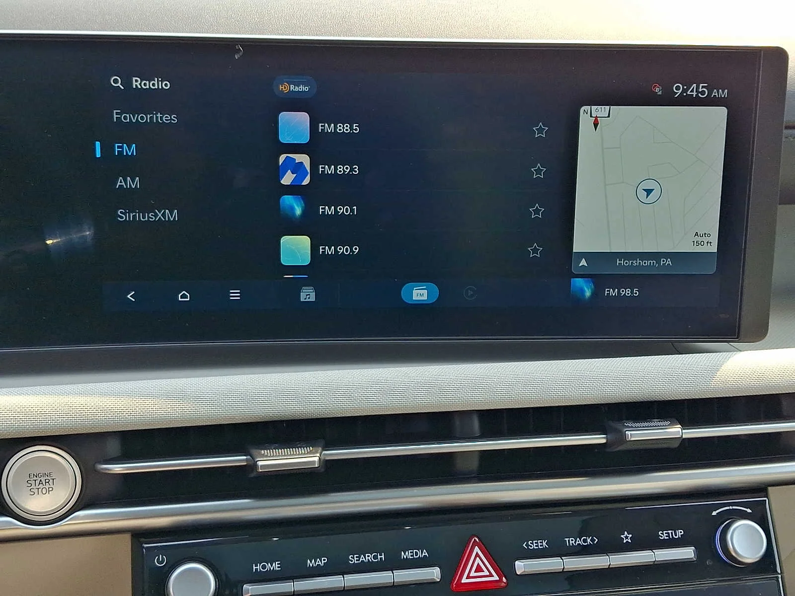 Used 2025 Rockwood Green Hyundai Limited image 17