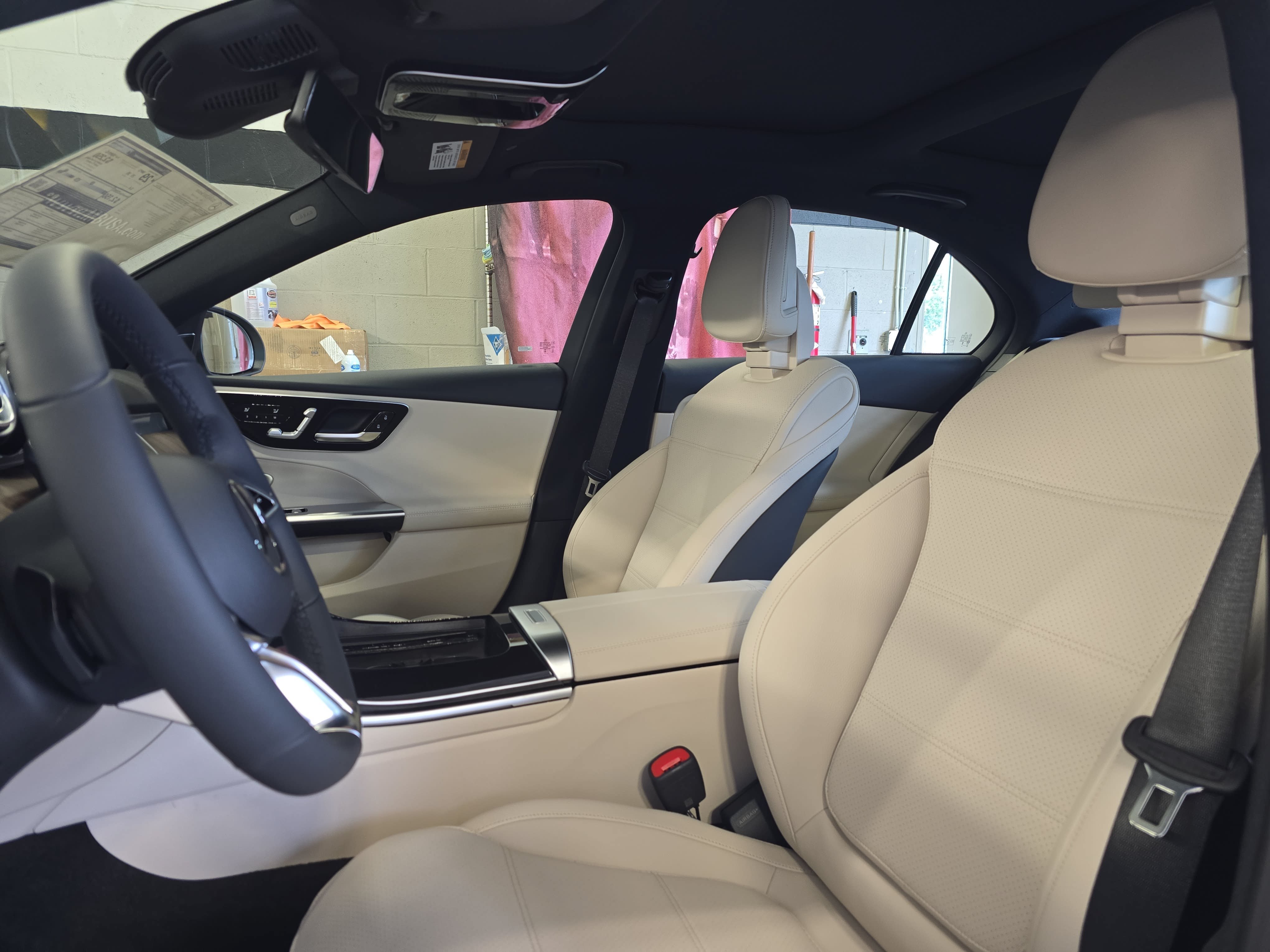 New 2026 MANUFAKTUR Moonlight White Metallic Mercedes-Benz C300 image 16