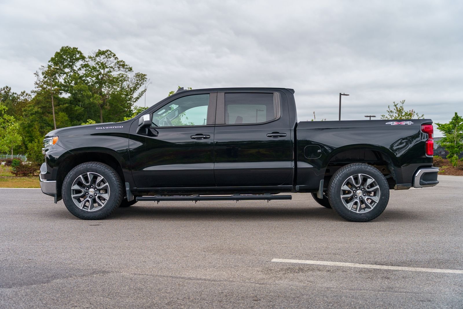 Used 2023 Black Chevrolet LT image 4