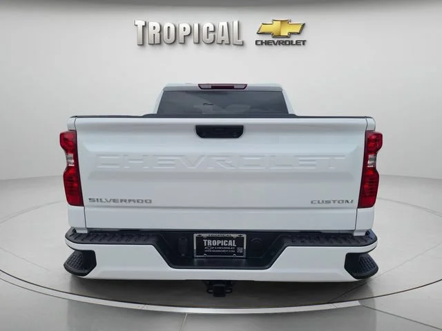 Used 2025 Summit White Chevrolet Custom image 4