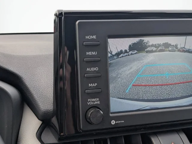 Used 2022 White Toyota XLE image 26