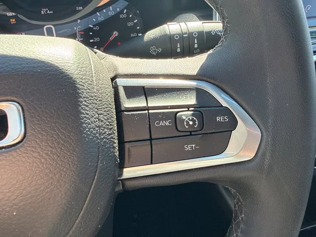 Used 2025 Red Jeep Latitude image 26