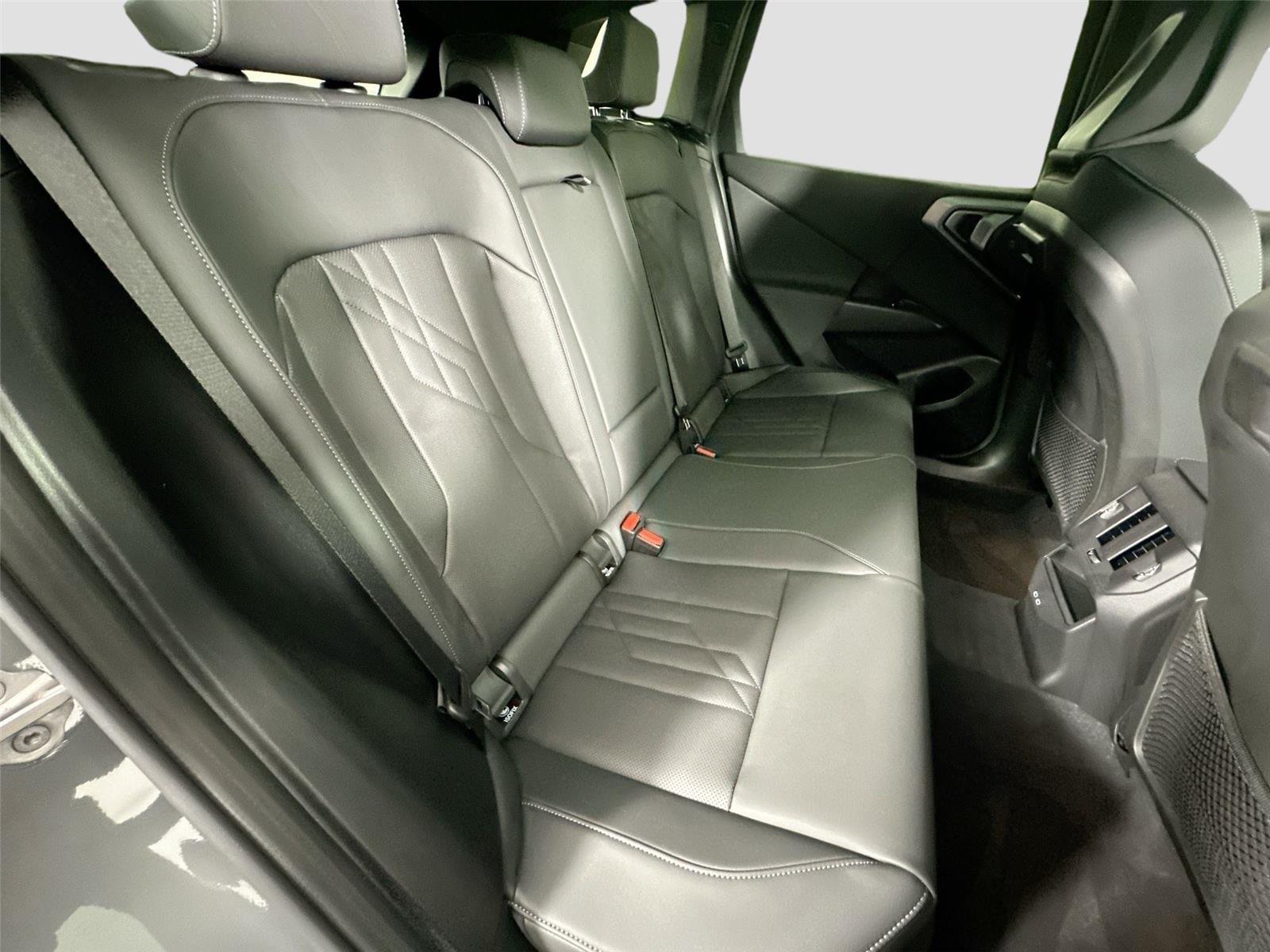 Used 2026 Skyscraper Grey Metallic BMW 30 xDrive image 28