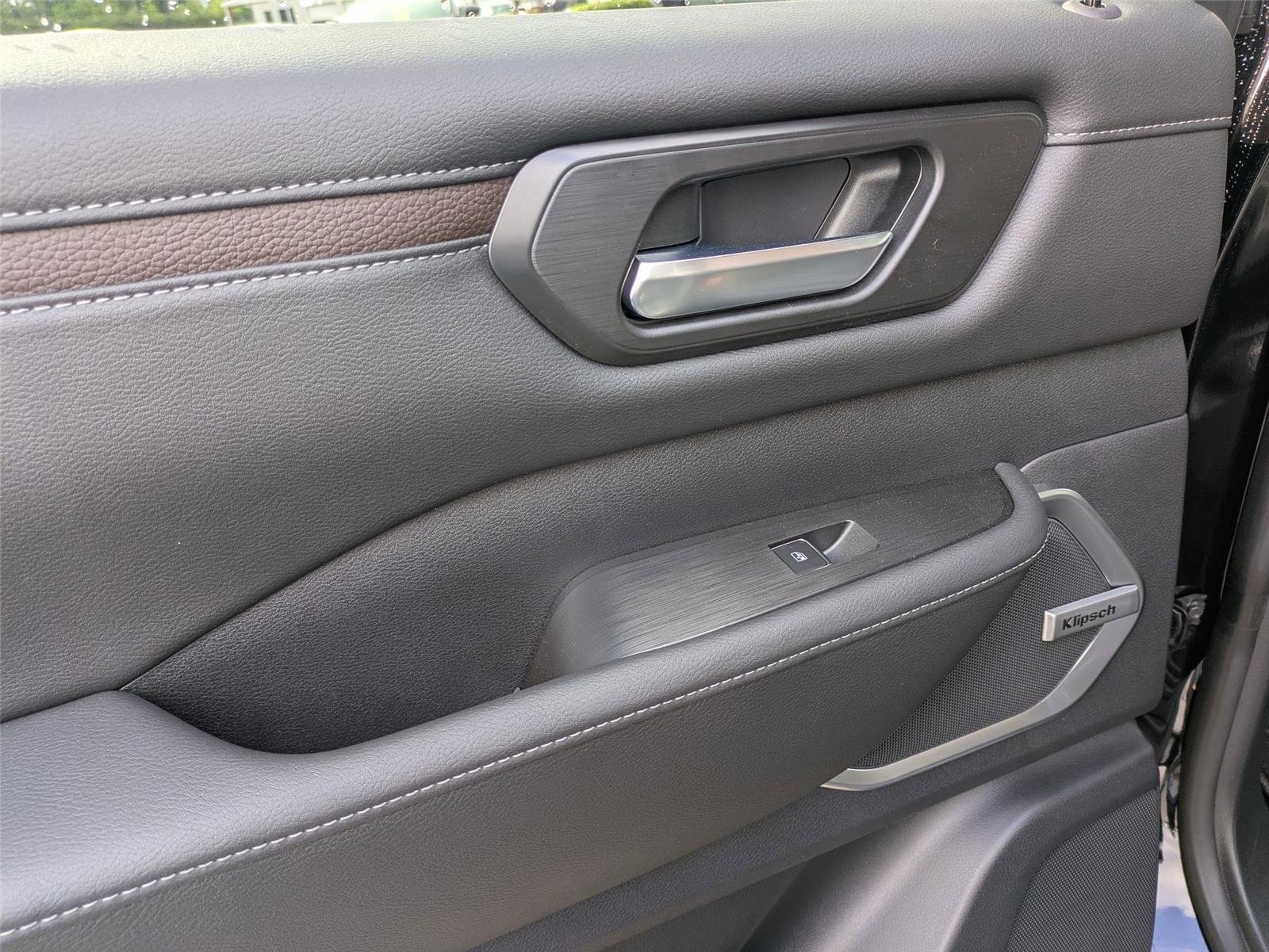 2025 Nissan Armada Platinum Reserve - Photo 27