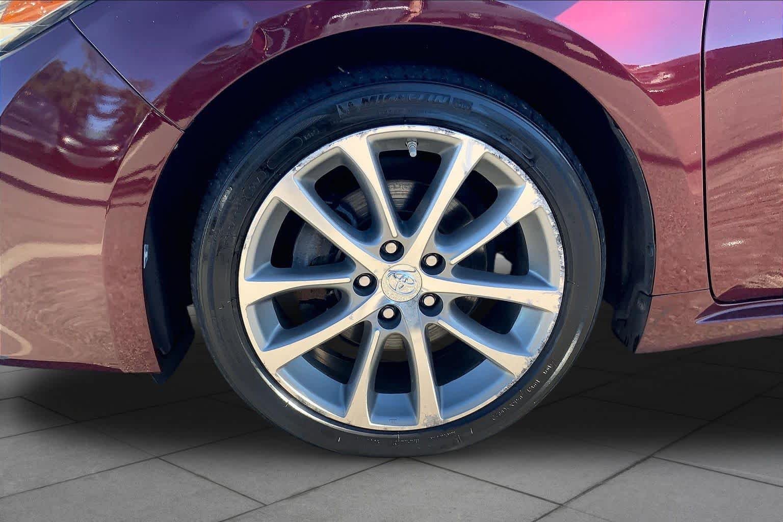 Used 2015 Ooh La La Rouge Mica Toyota XLE Touring image 20