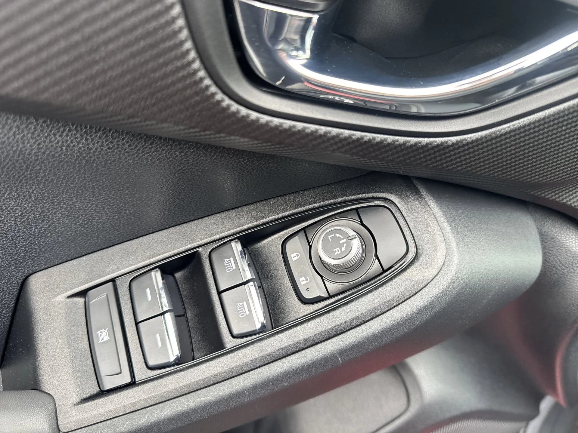 2024 Subaru Crosstrek Limited - Photo 13