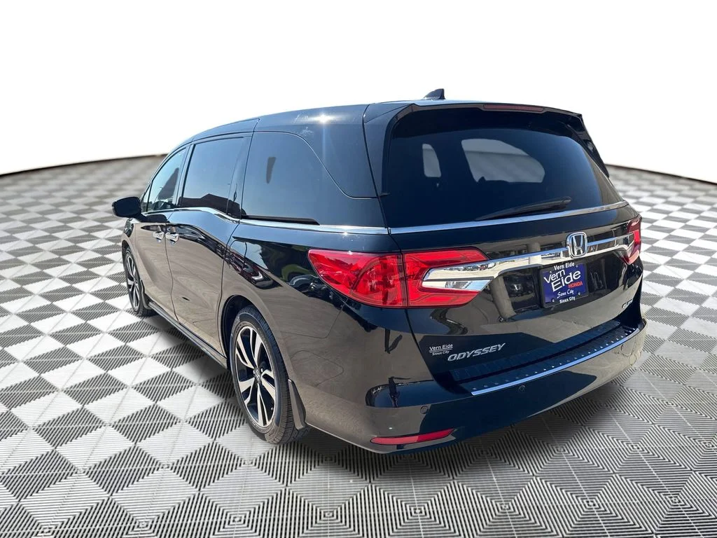 Certified Used 2018 Black Honda Elite image 3