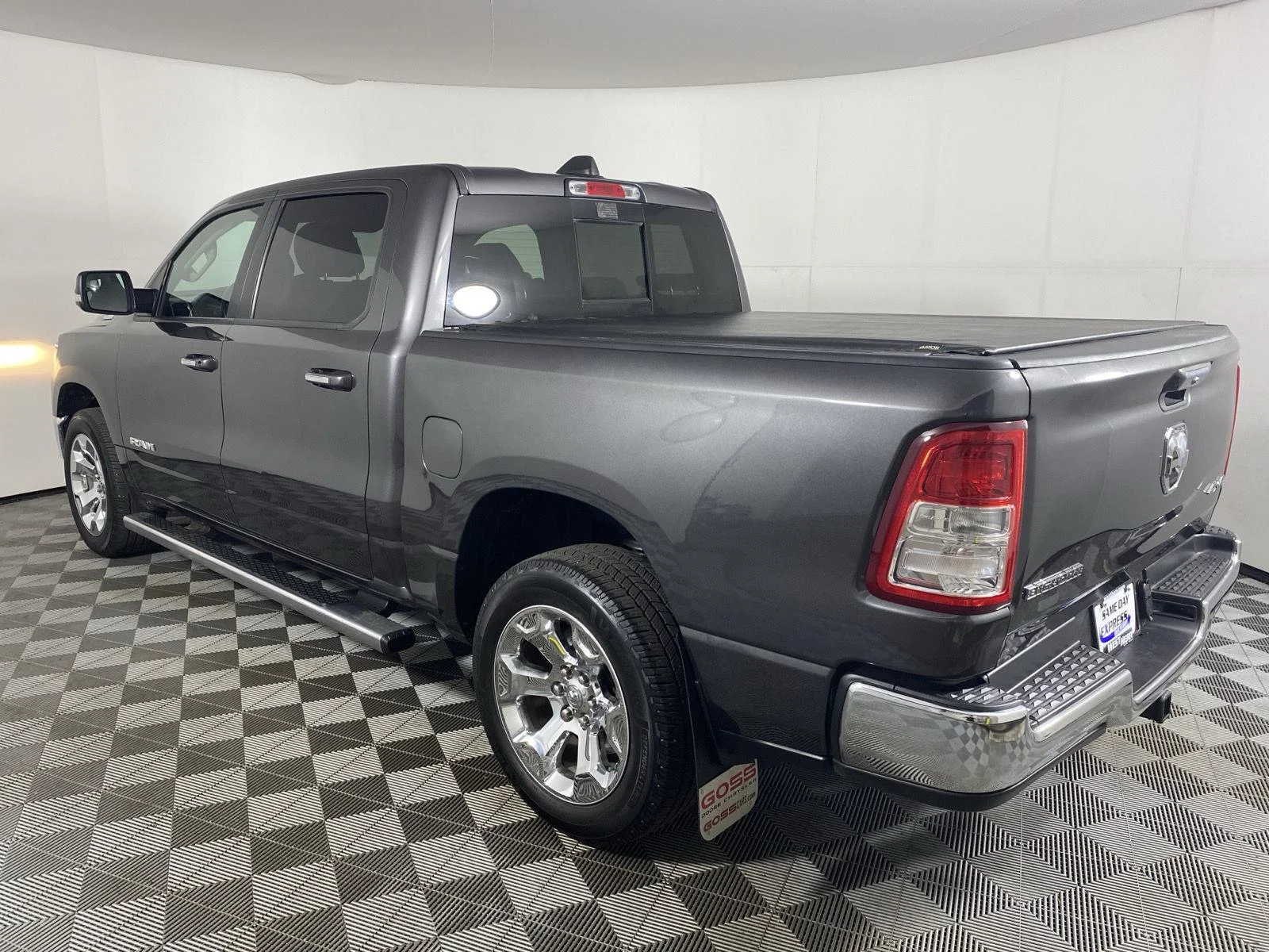 Used 2019 Granite Crystal Metallic Clearcoat Ram Big Horn/Lone Star image 5
