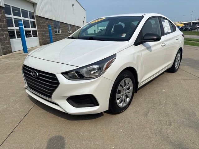 2022 Hyundai Accent SE - Photo 3