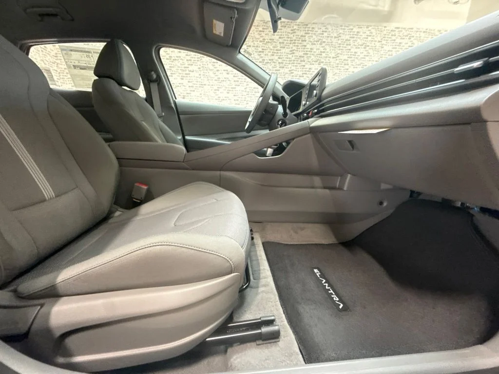 New 2026 Serenity White Hyundai SE image 11