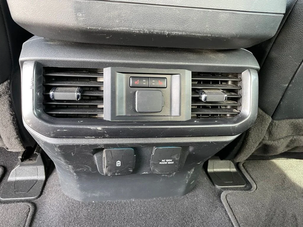 Used 2023 Red Ford Lariat image 57