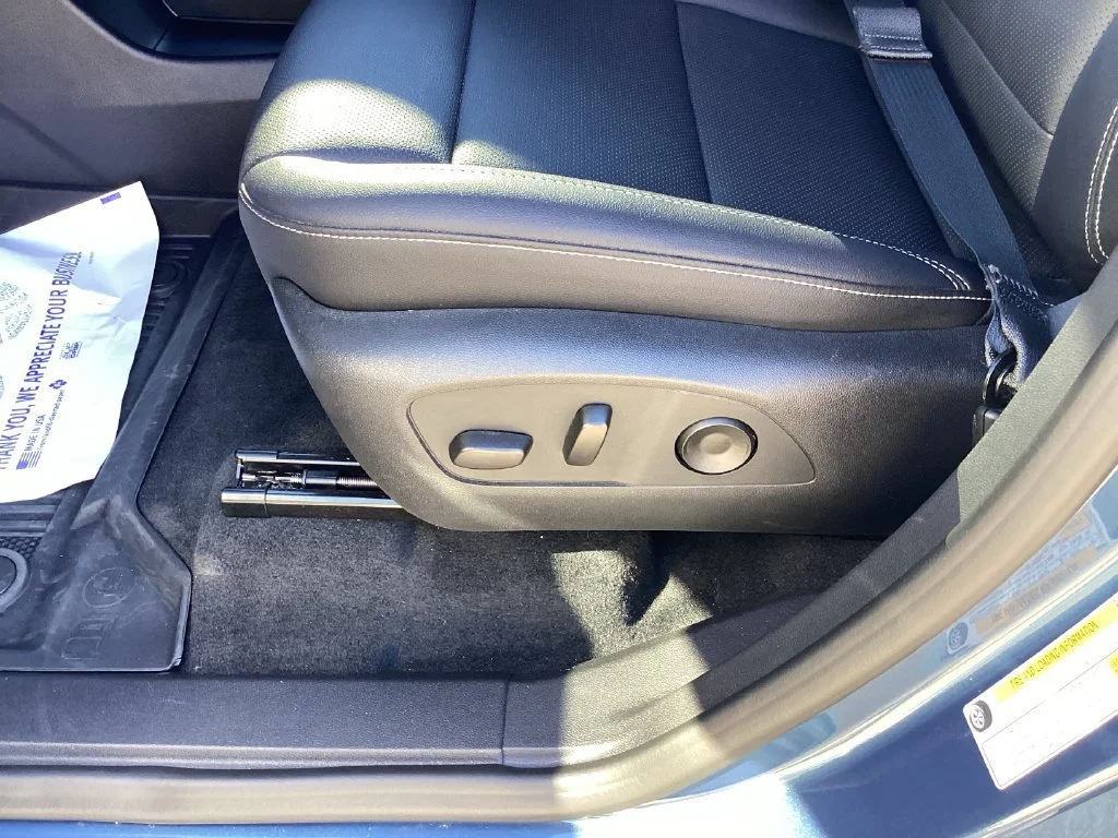 Used 2026 Lakeshore Blue Metallic Chevrolet LT image 18