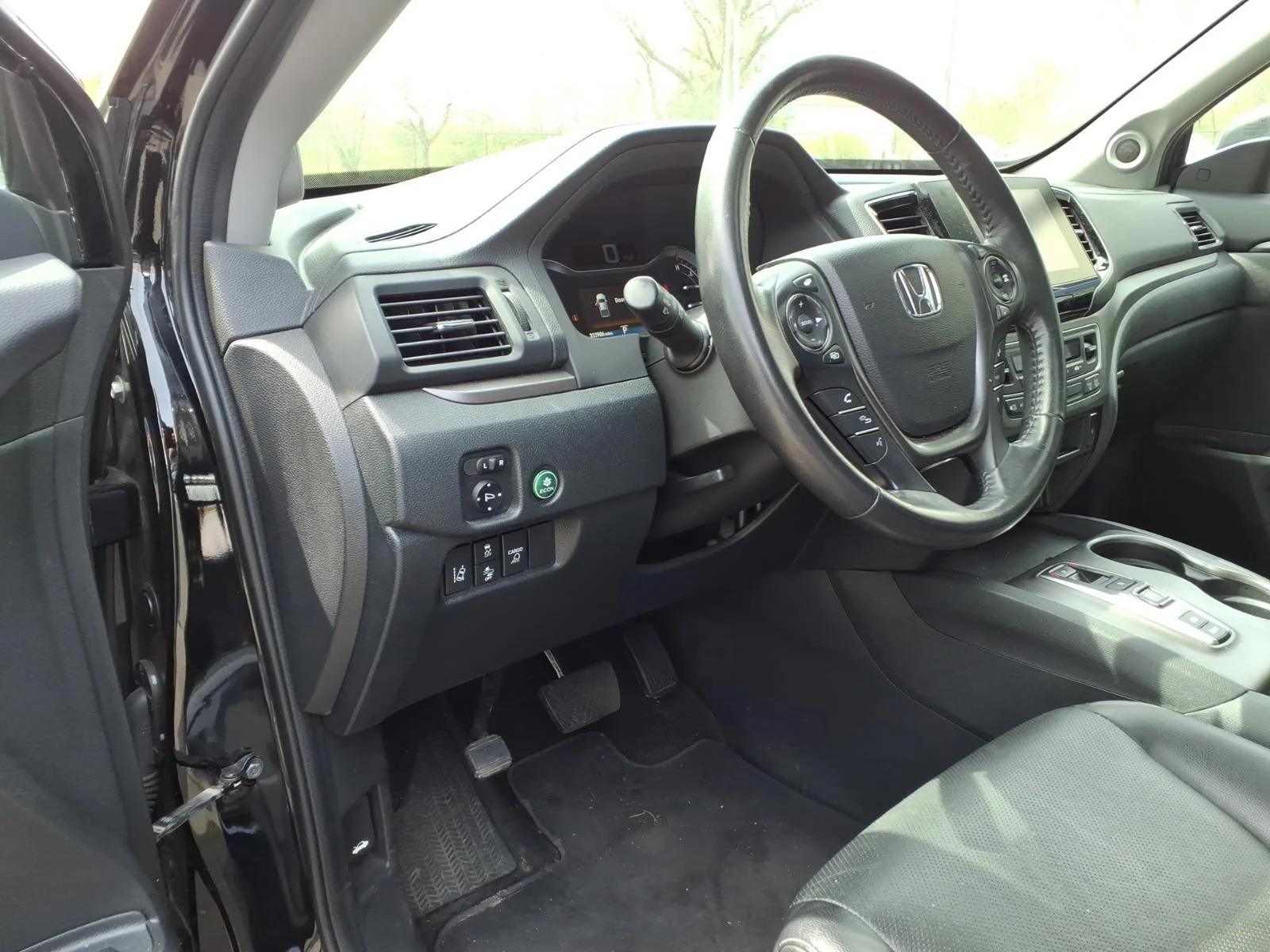 Used 2023 Crystal Black Pearl Honda RTL image 18