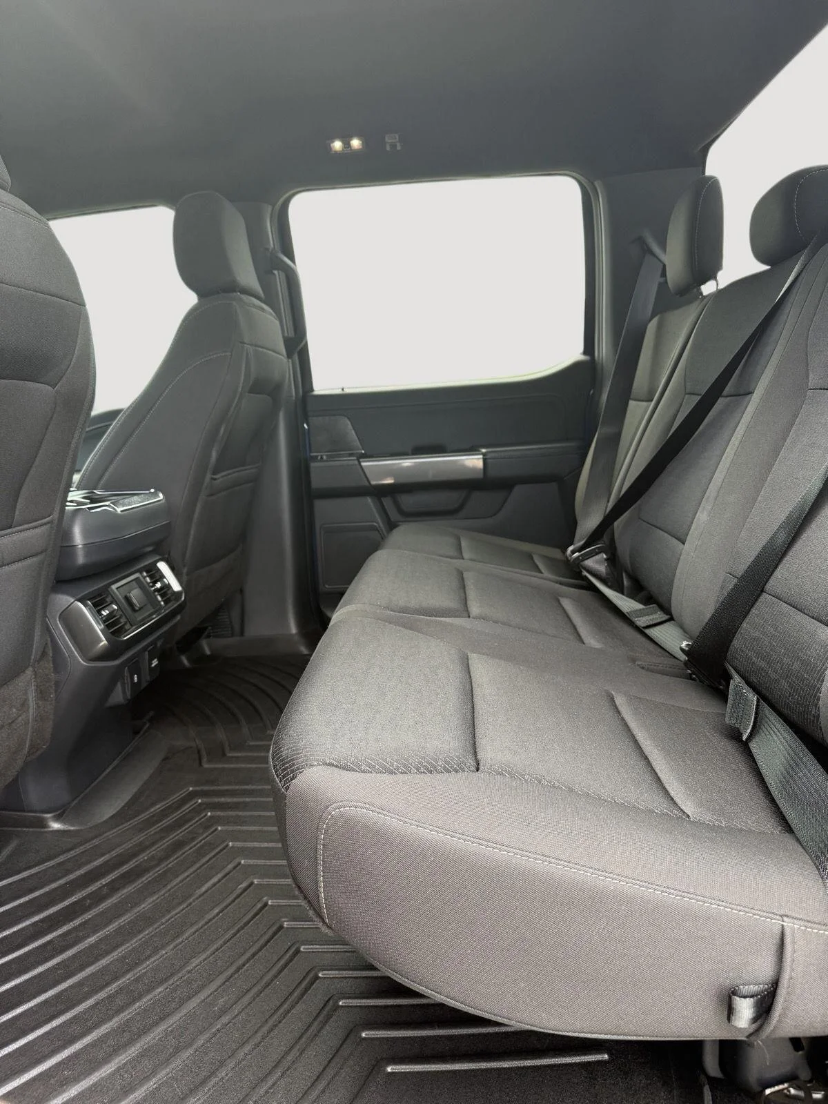Certified Used 2023 Atlas Blue Ford XLT image 19