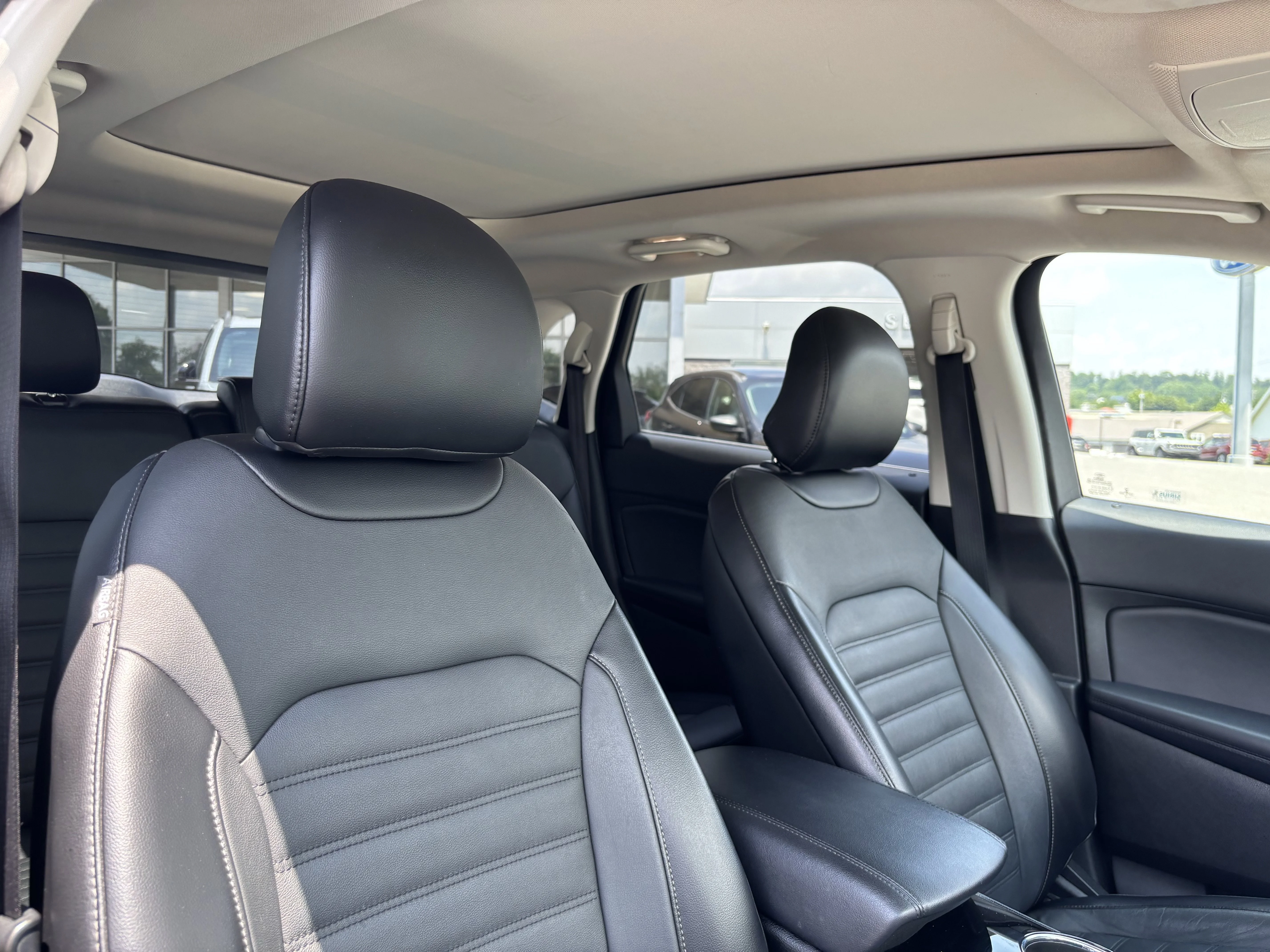 Used 2018 Shadow Black Ford SEL image 37