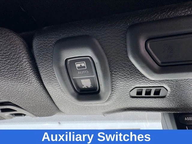 Used 2018 White Jeep Unlimited Rubicon image 35