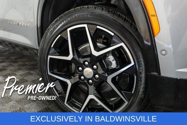 Used 2026 Gray Chevrolet High Country image 8