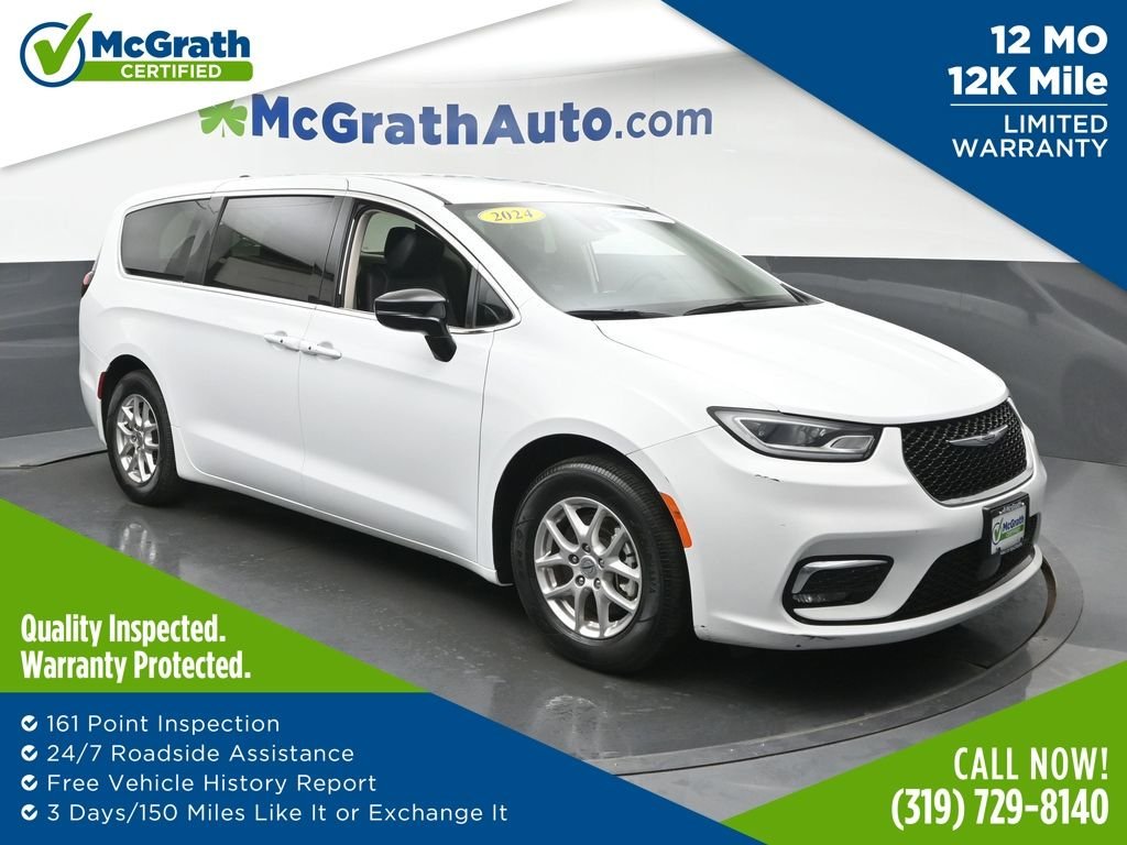 2024 Chrysler Pacifica Touring L's photo