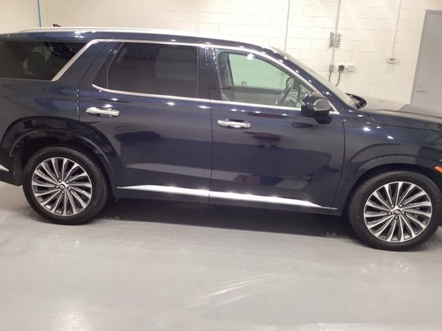 Used 2024 White Hyundai Calligraphy image 9