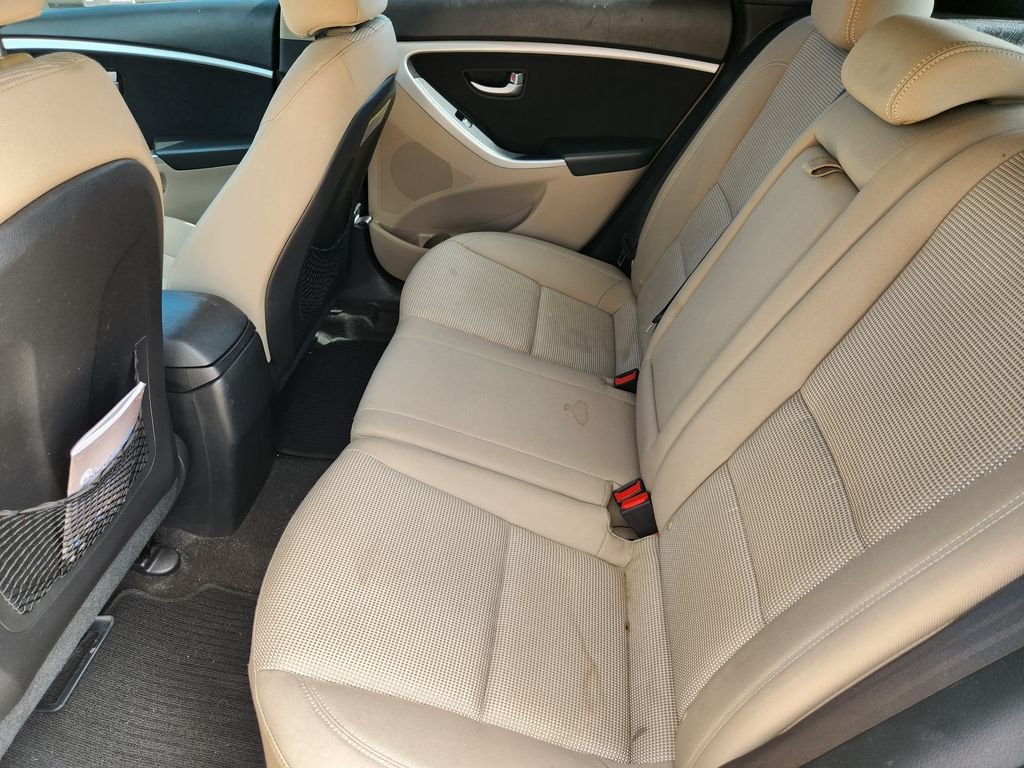 Used 2013 Black Noir Pearl Hyundai Base image 30