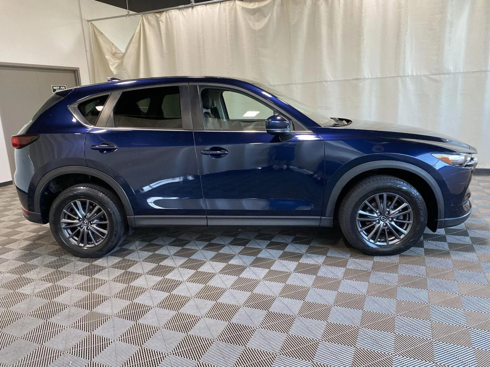 Used 2019 Deep Crystal Blue Mica Mazda Touring image 8