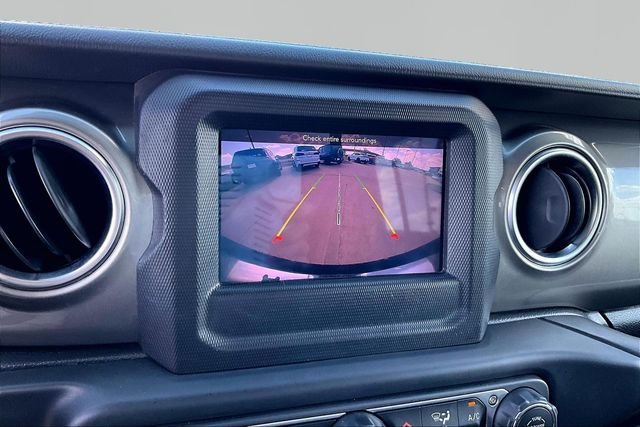Used 2020 White Jeep Unlimited Sahara image 23
