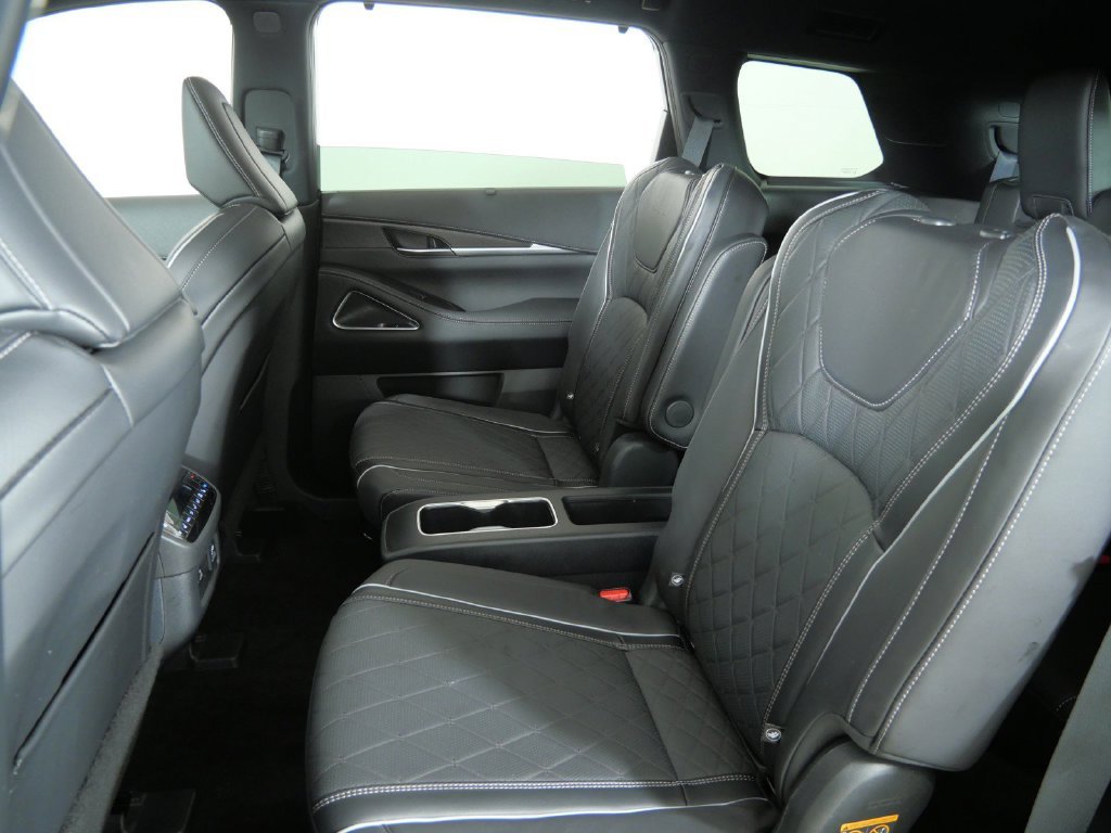 Used 2025 Black INFINITI Autograph image 34