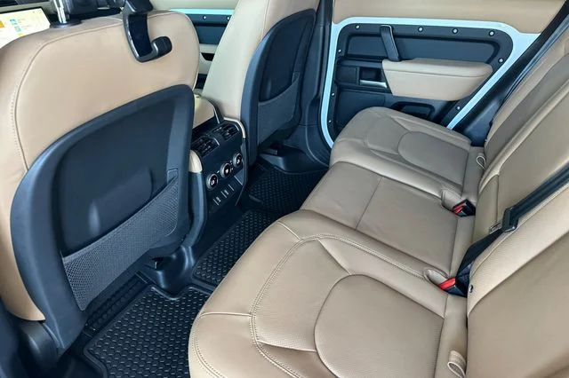 New 2026 Fuji White Land Rover X-Dynamic SE image 11