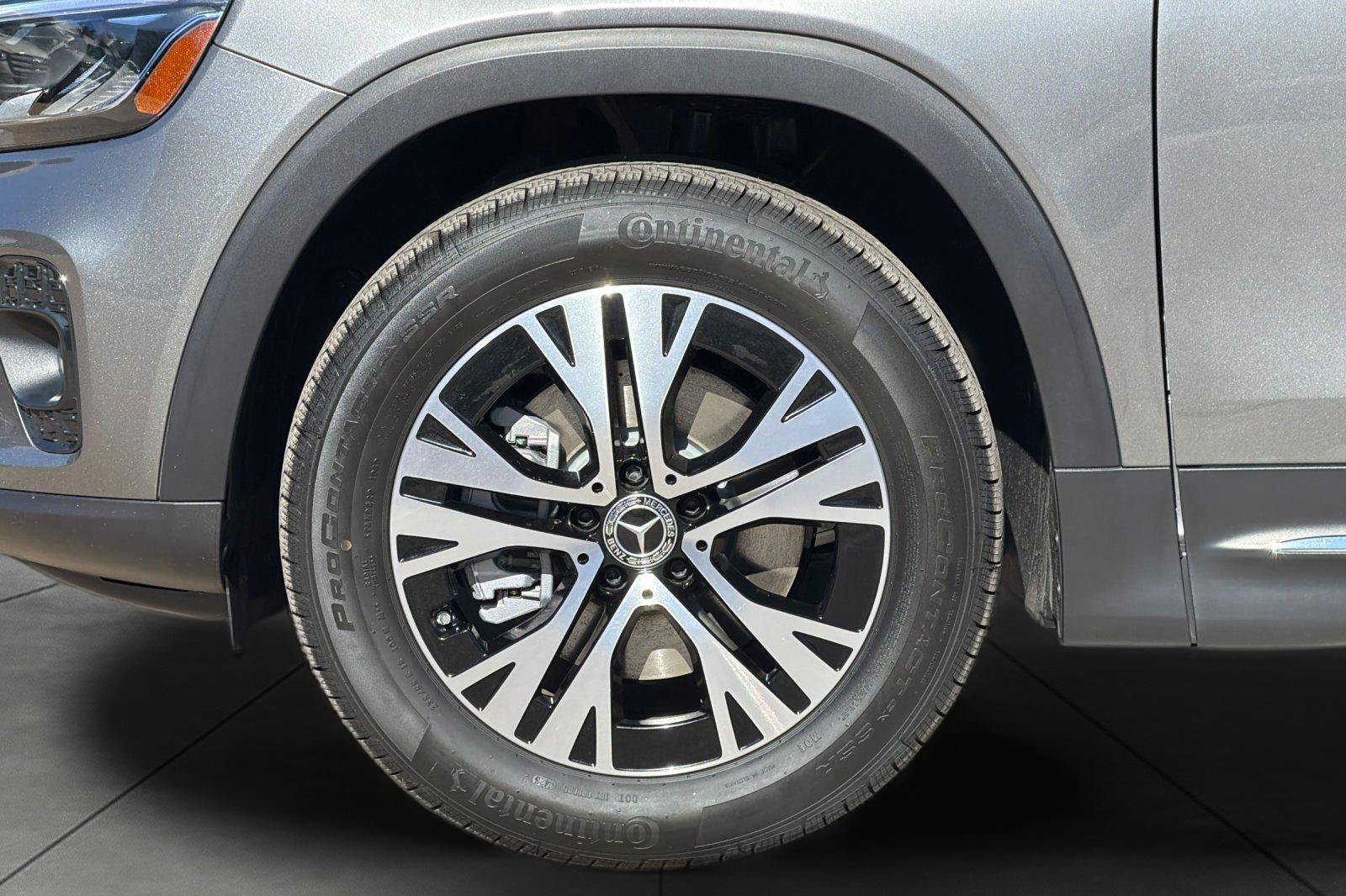 New 2026 Mountain Grey Metallic Mercedes-Benz GLB 250 image 3