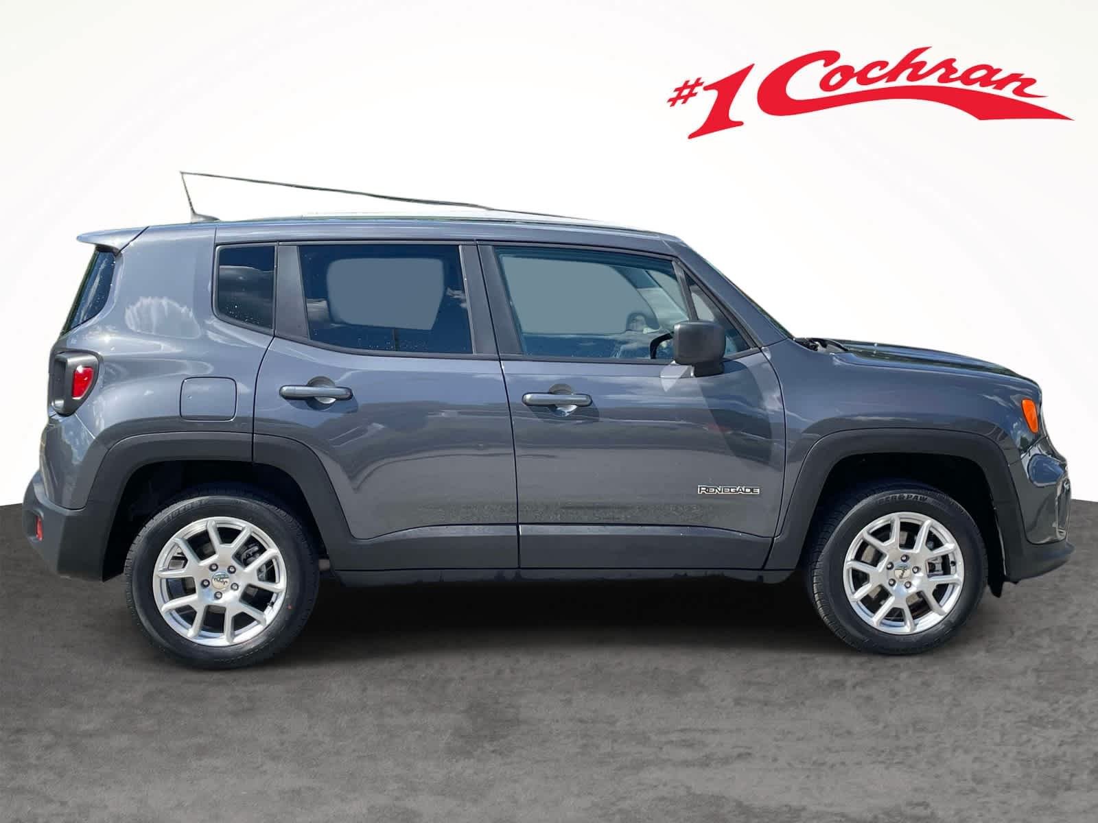 Used 2023 Gry/grey Jeep Latitude image 13