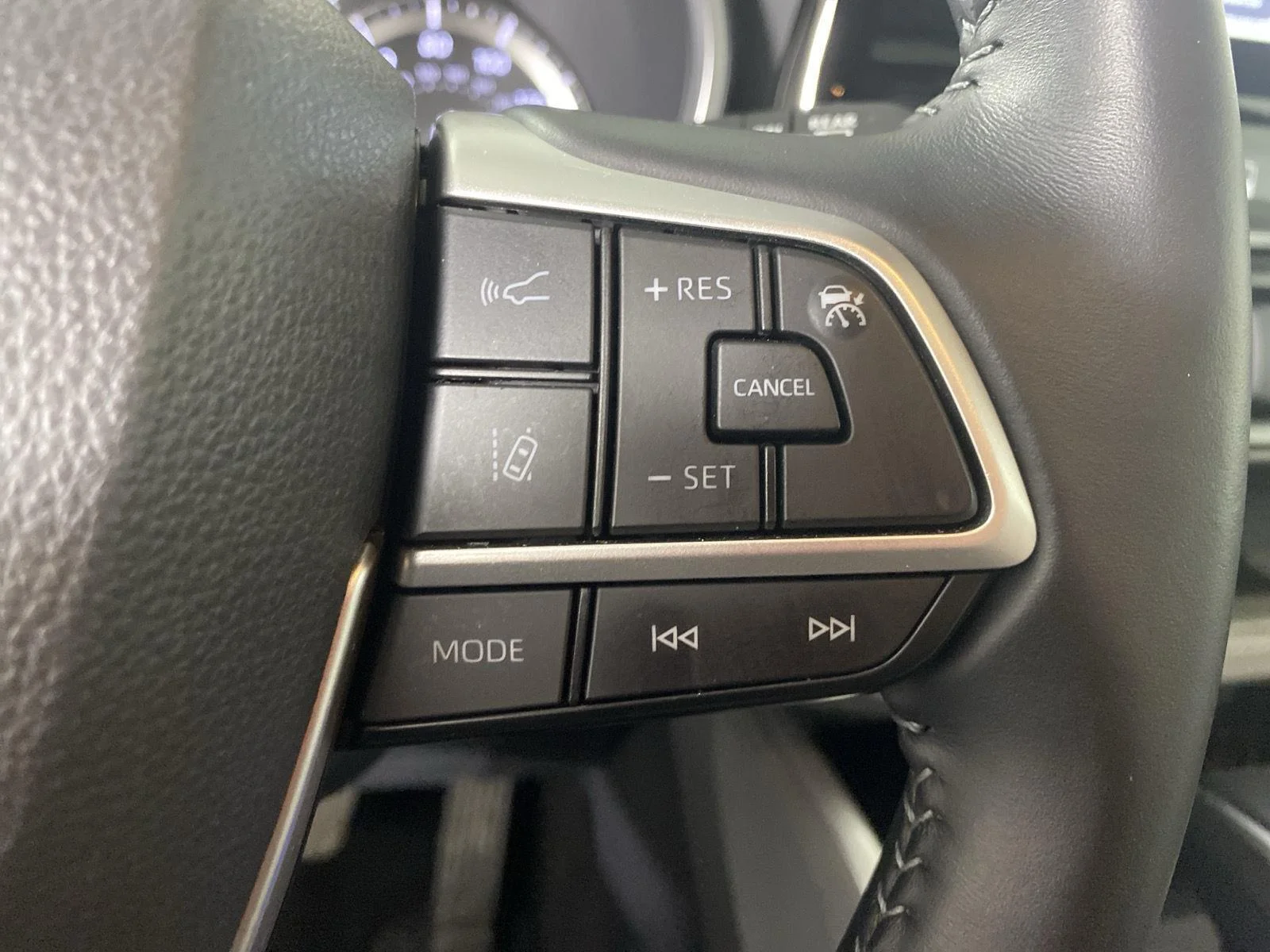 Used 2025 Magnetic Gray Metallic Toyota XLE image 17