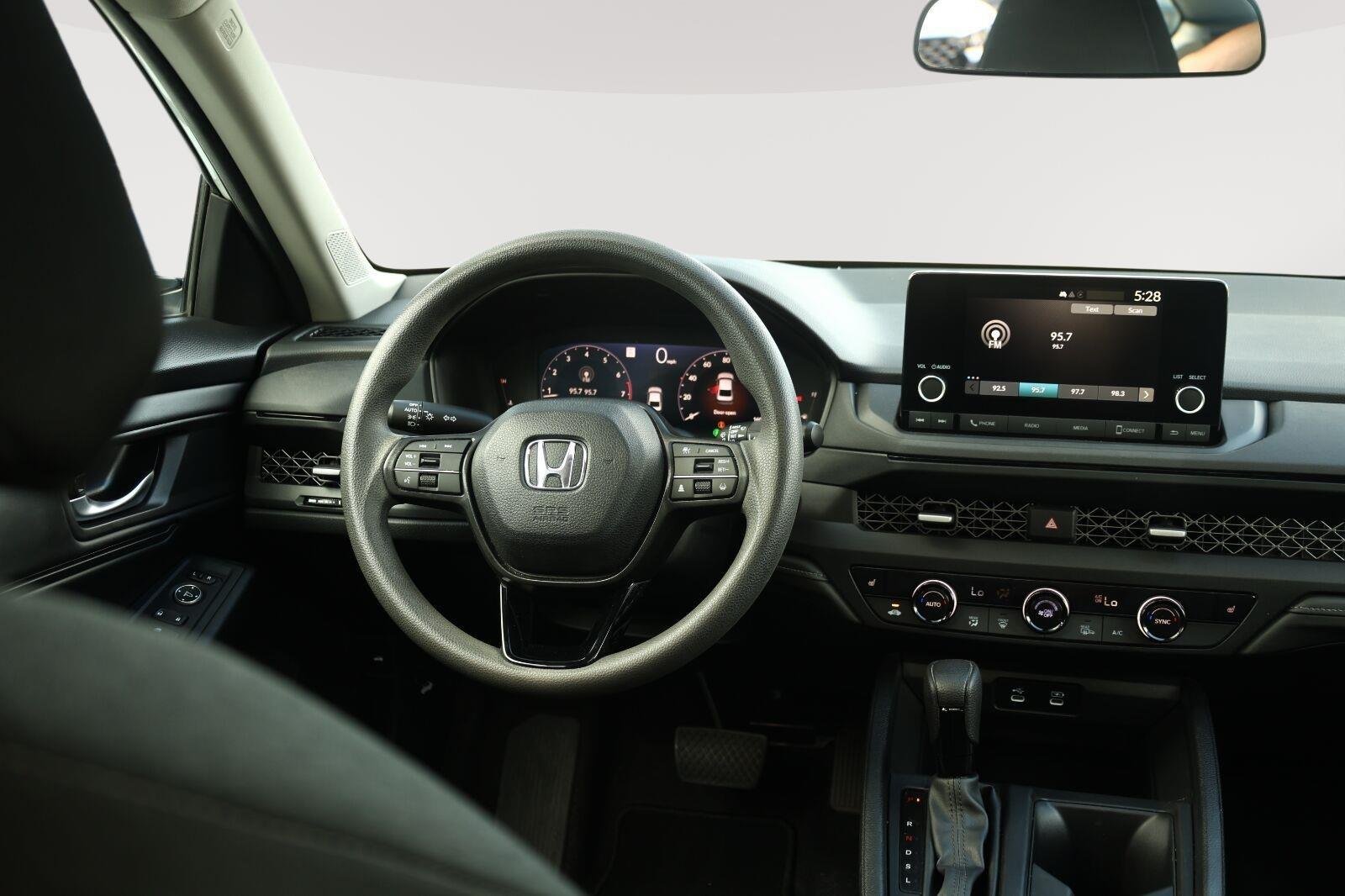 Used 2024 Platinum White Pearl Honda EX image 25