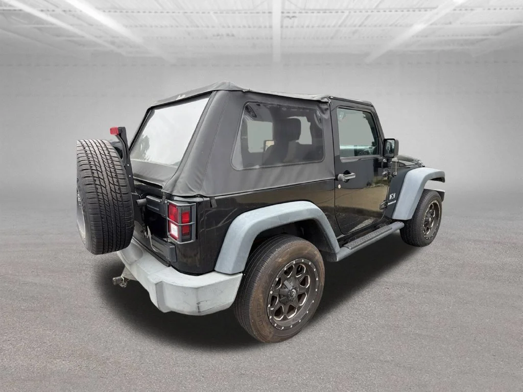 Used 2008 Black Jeep X image 5