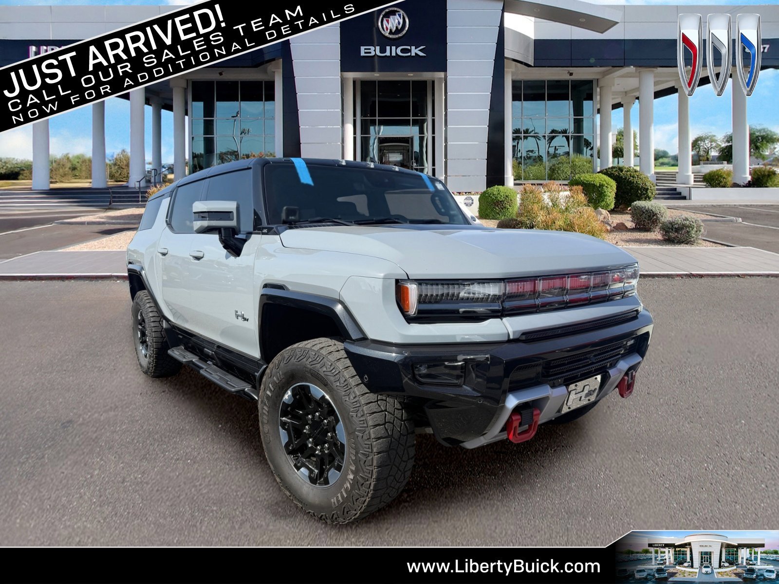 2024 GMC Hummer EV 2X SUV's photo