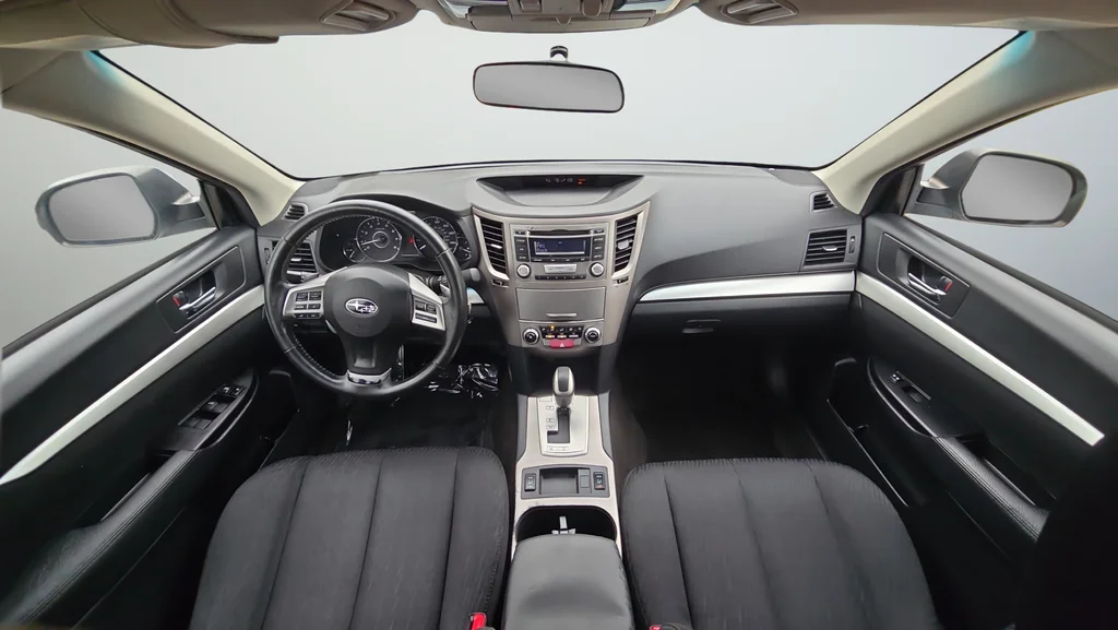 Used 2012  Subaru 2.5i image 9