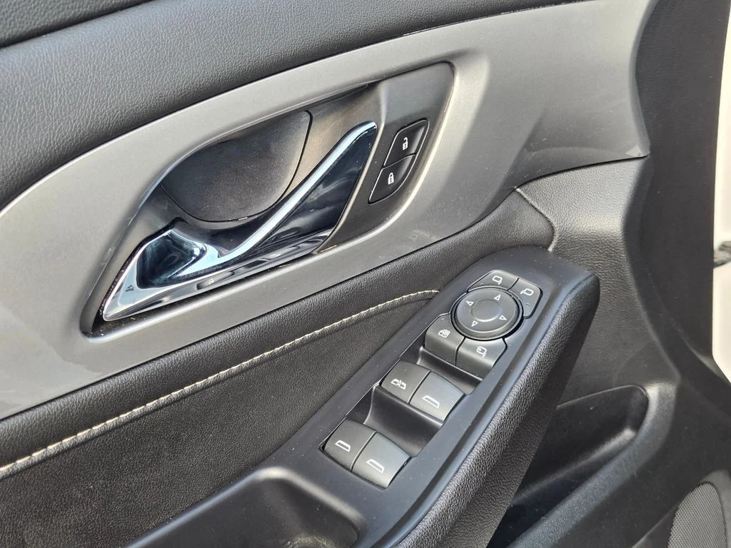 Used 2022 Beige Chevrolet LT Leather image 21