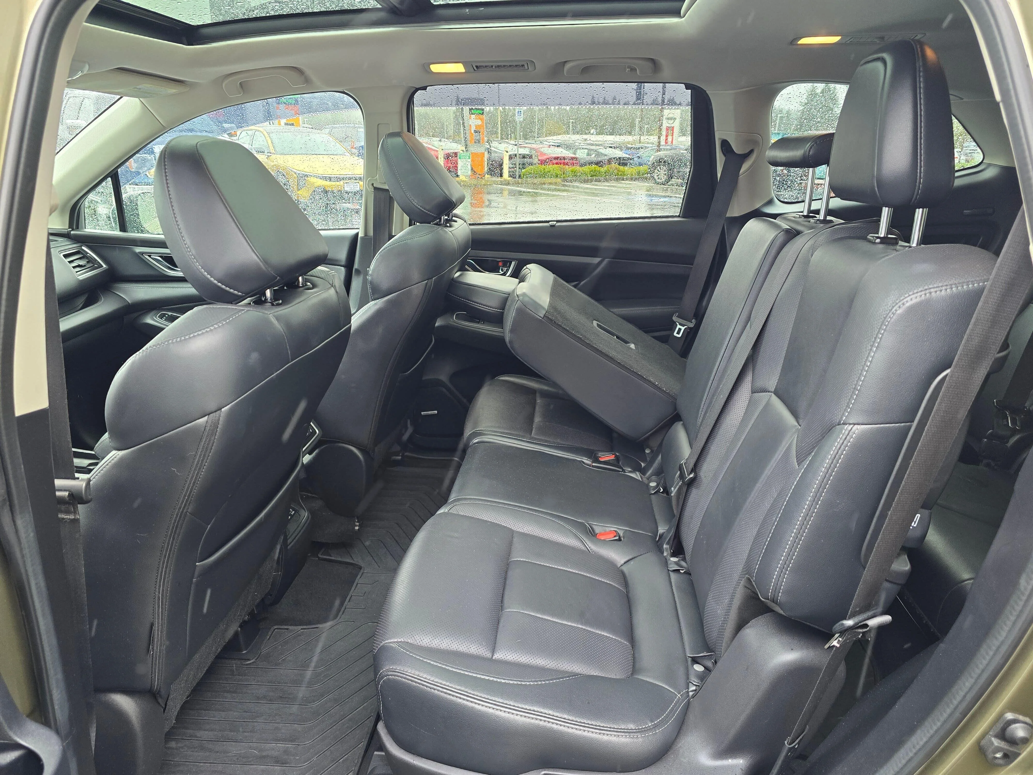 Used 2023 Green Metallic Subaru Limited image 10