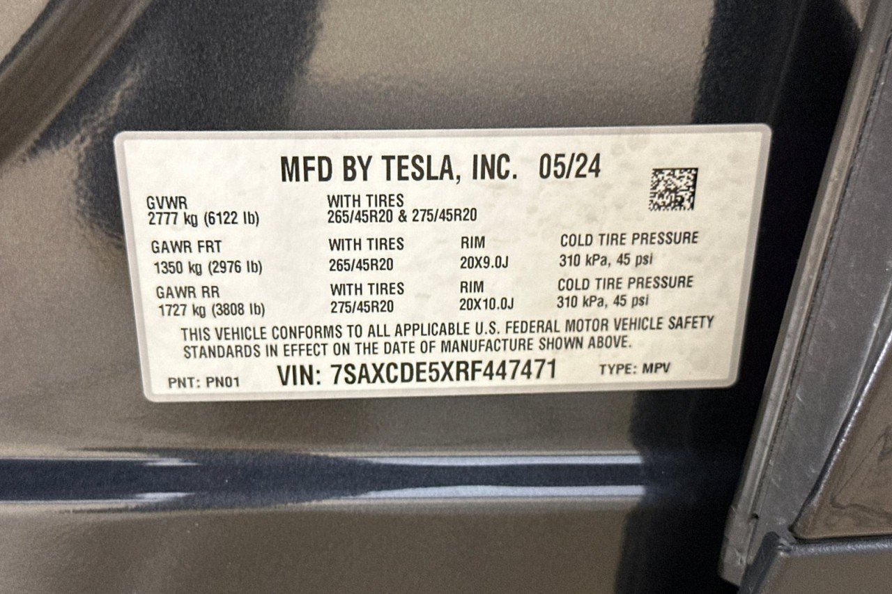 Used 2024 GREY Tesla AWD image 28