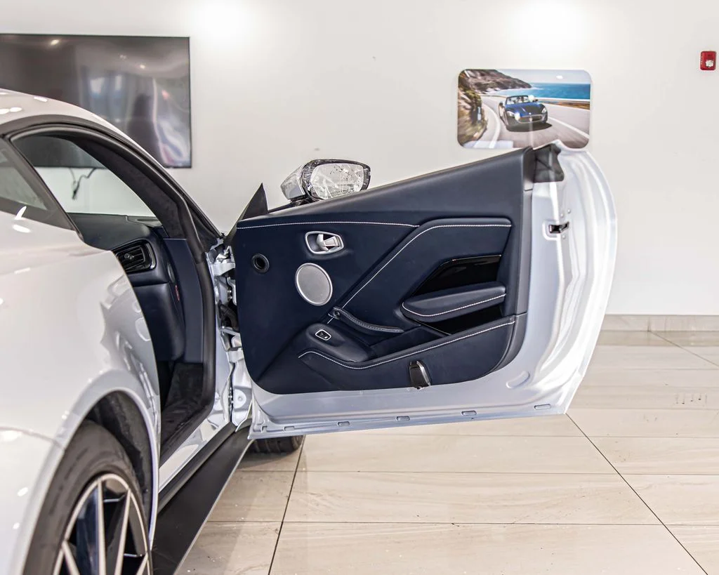 Used 2020 Silver Aston Martin Base image 30