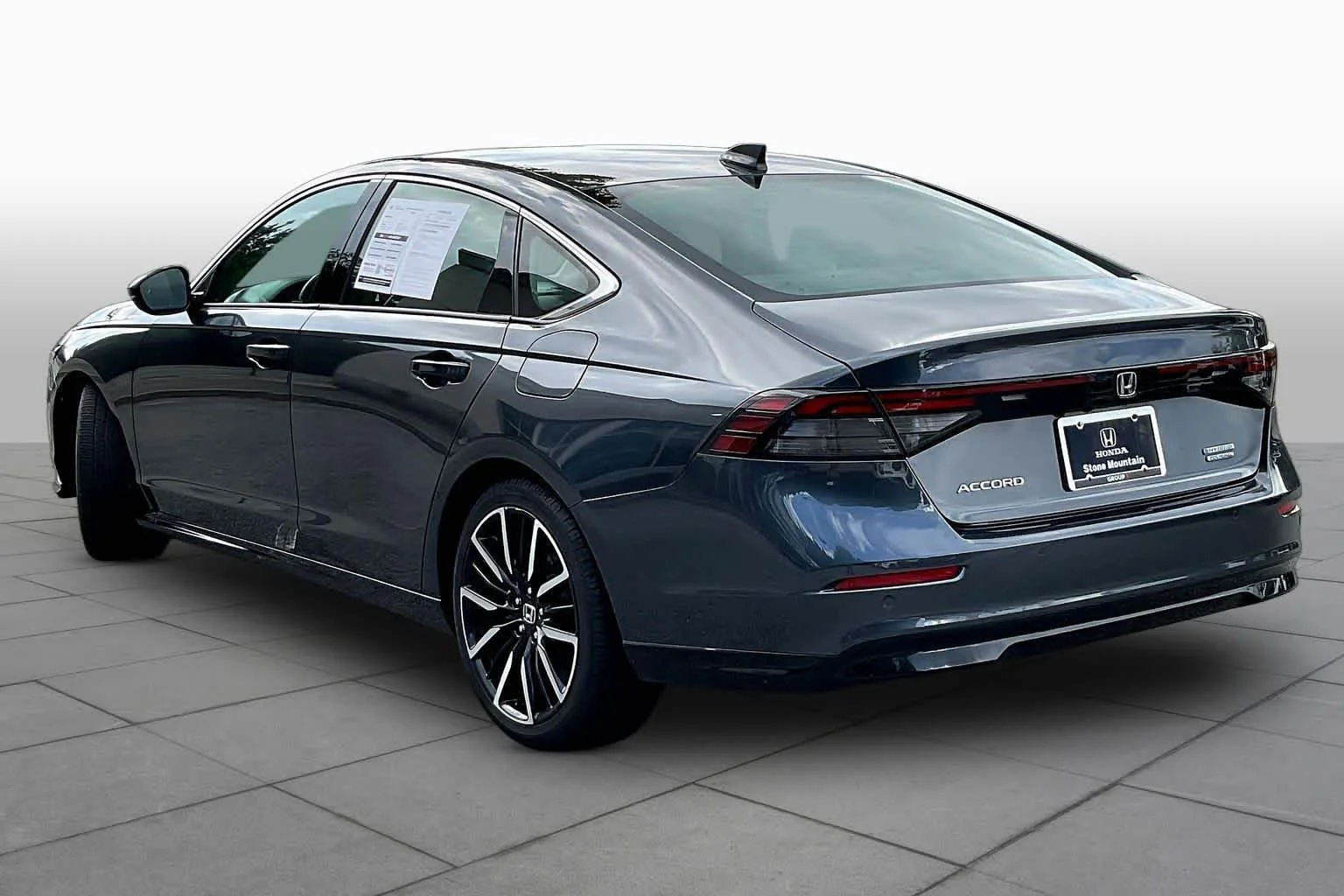 Used 2025 Meteorite Gray Metallic Honda Touring image 12