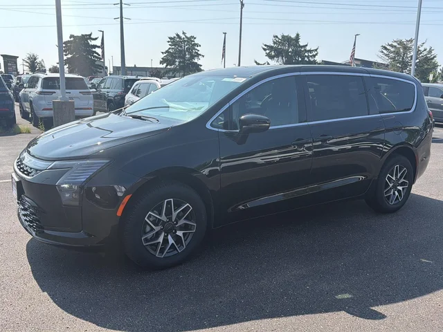 2027 Chrysler Pacifica Limited