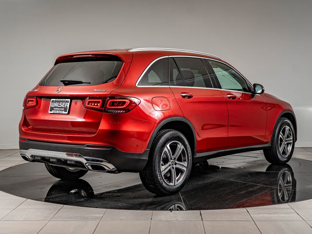 Used 2022 Manufaktur Cardinal Red Metallic Mercedes-Benz GLC 300 image 5