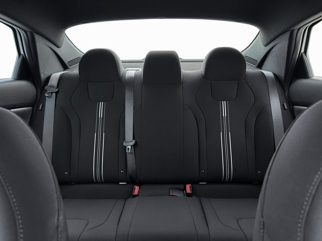 2025 Hyundai Elantra Blue - Photo 24