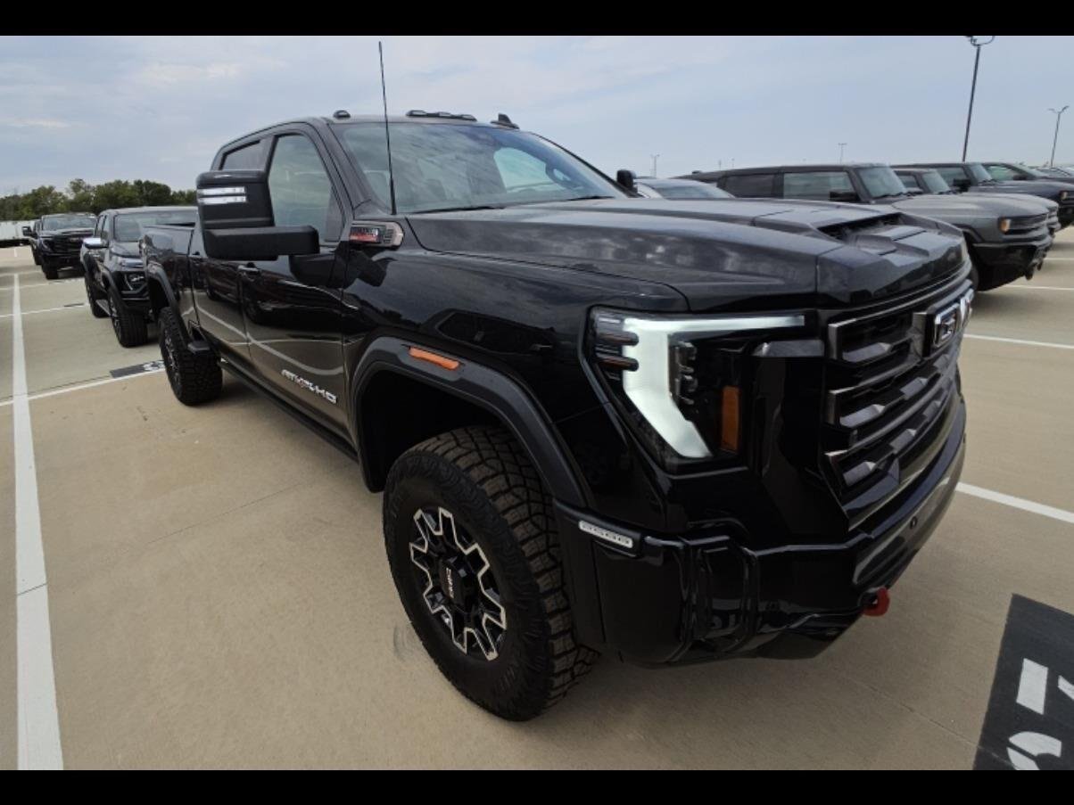Used 2026 Onyx Black GMC AT4X image 3
