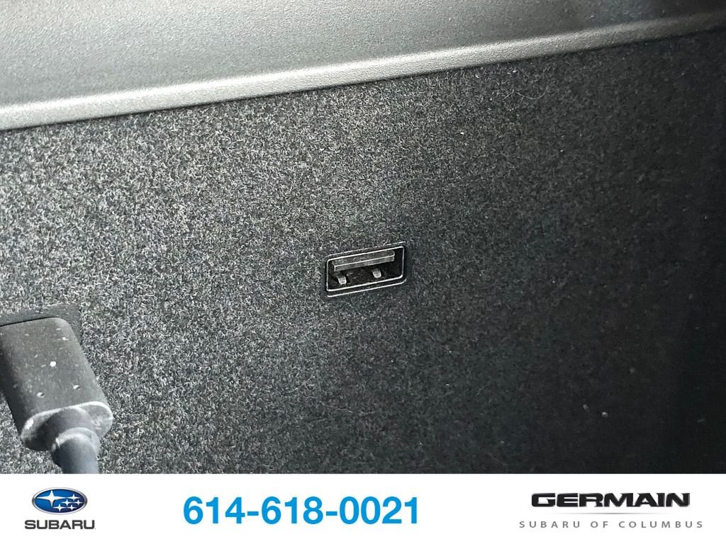 Used 2020  Tesla Long Range image 33
