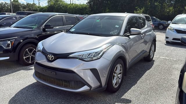 Used 2020 Silver Toyota LE image 3