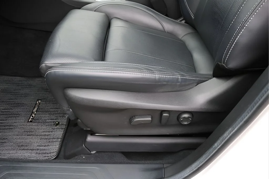 Used 2024 White Subaru Touring image 14
