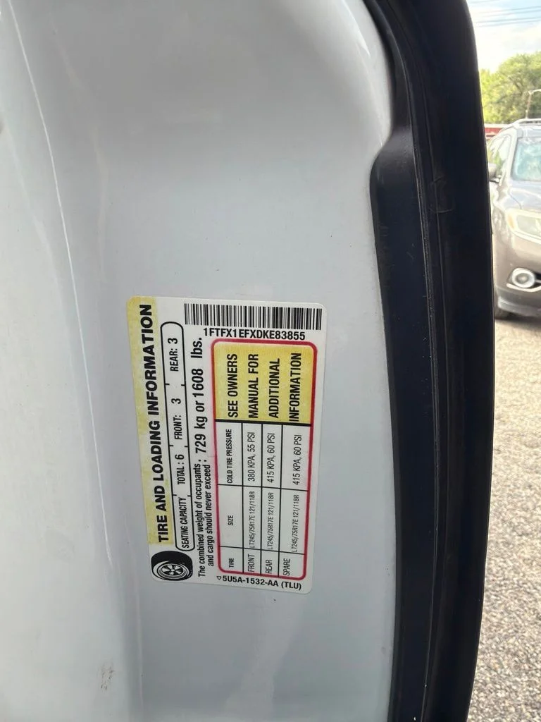 Used 2013 Oxford White Ford XL image 3