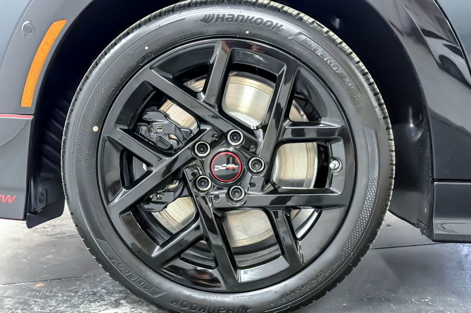 New 2026 Legend Gray Metallic MINI Iconic image 25